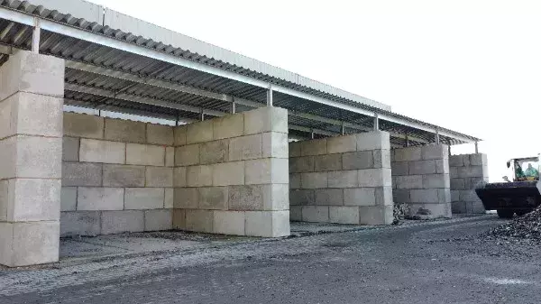 Kiedy warto zdecydować się na halę modułową z bloczków betonowych?